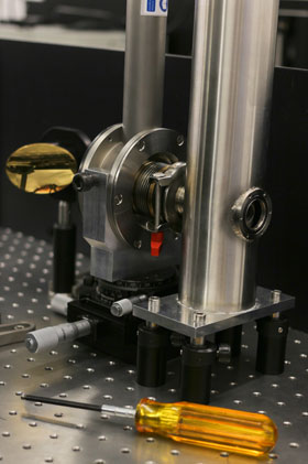 Tabletop terahertz CR spectrometer