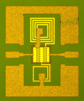 A phase-shifter circuit under development at UCSB using MBE-grown barium strontium titanate. Credit: University of California, Santa Barbara