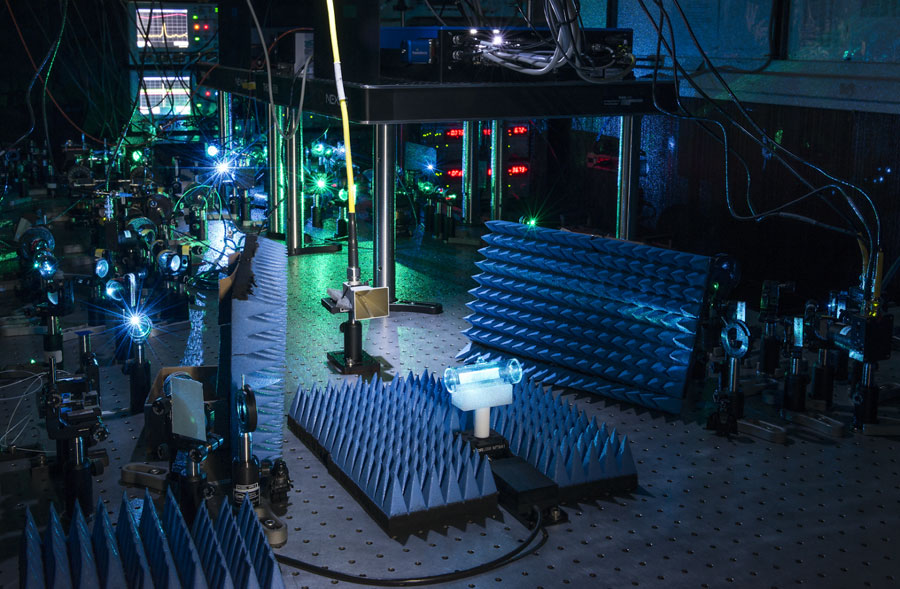 This figure shows a typical experimental setup when performing the atom-based SI traceable electric field measurement. In this setup, the vapor-cell is confined to the optical table. <br/>CREDIT: NIST This figure shows a typical experimental setup when performing the atom-based SI traceable electric field measurement. In this setup, the vapor-cell is confined to the optical table. Credit: NIST