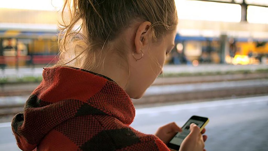 The way patients with multiple sclerosis or other degnerative diseases use cellphones could provide tools for their treatment. CREDIT: Daria Nepriakhina