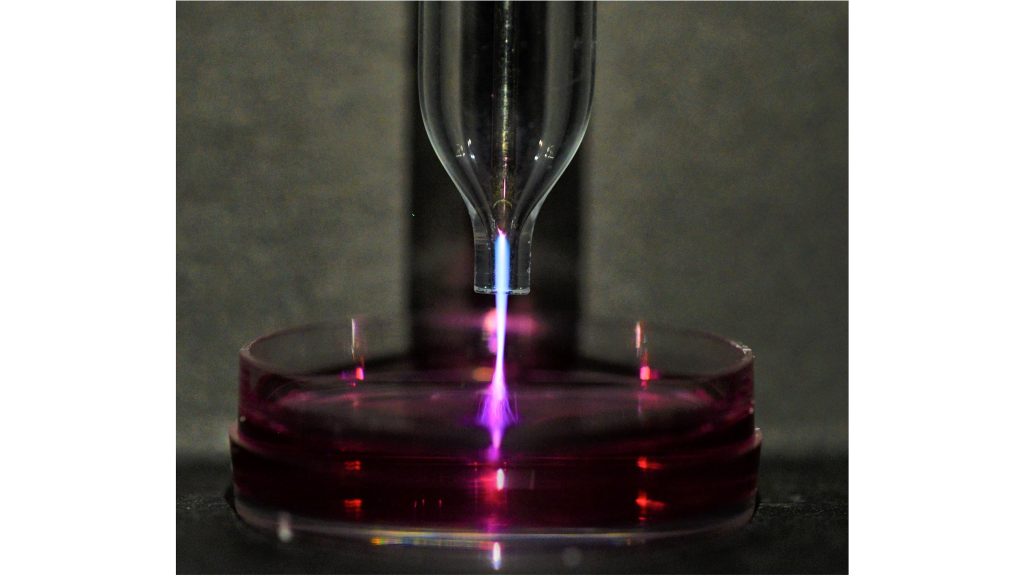Plasma-activated medium for cancer treatment. CREDIT: He Cheng, Jingyi Luo, Ke Song, Feng Zhao, Dawei Liu, Lanlan Nie, and Xinpei Lu