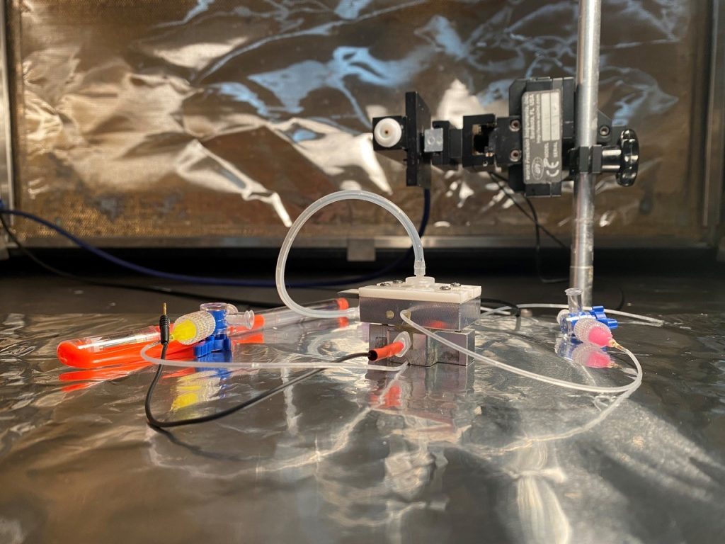 This silicon nitride nanopore-based sensing device is providing insight into tau and tubulin protein molecules behind Alzheimer's and Parkinson's diseases. Credit: Jiali Li 