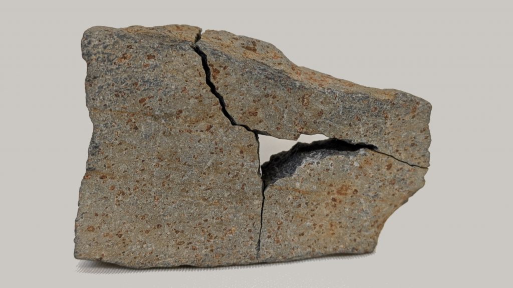 The original, untreated sample Heinz picked up on his Sedona hike, with spots similar to spots on the Mars Sapphire Canyon rock. Credit: Nicholas Heinz